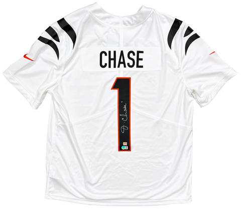 Ja'Marr Chase Cincinnati Bengals Signed White Nike Limited Jersey BAS Beckett