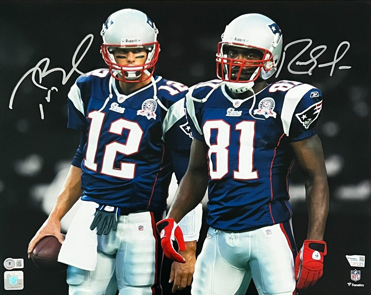 Tom Brady Randy Moss Patriots Dual Signed Spotlight 16x20 Photo