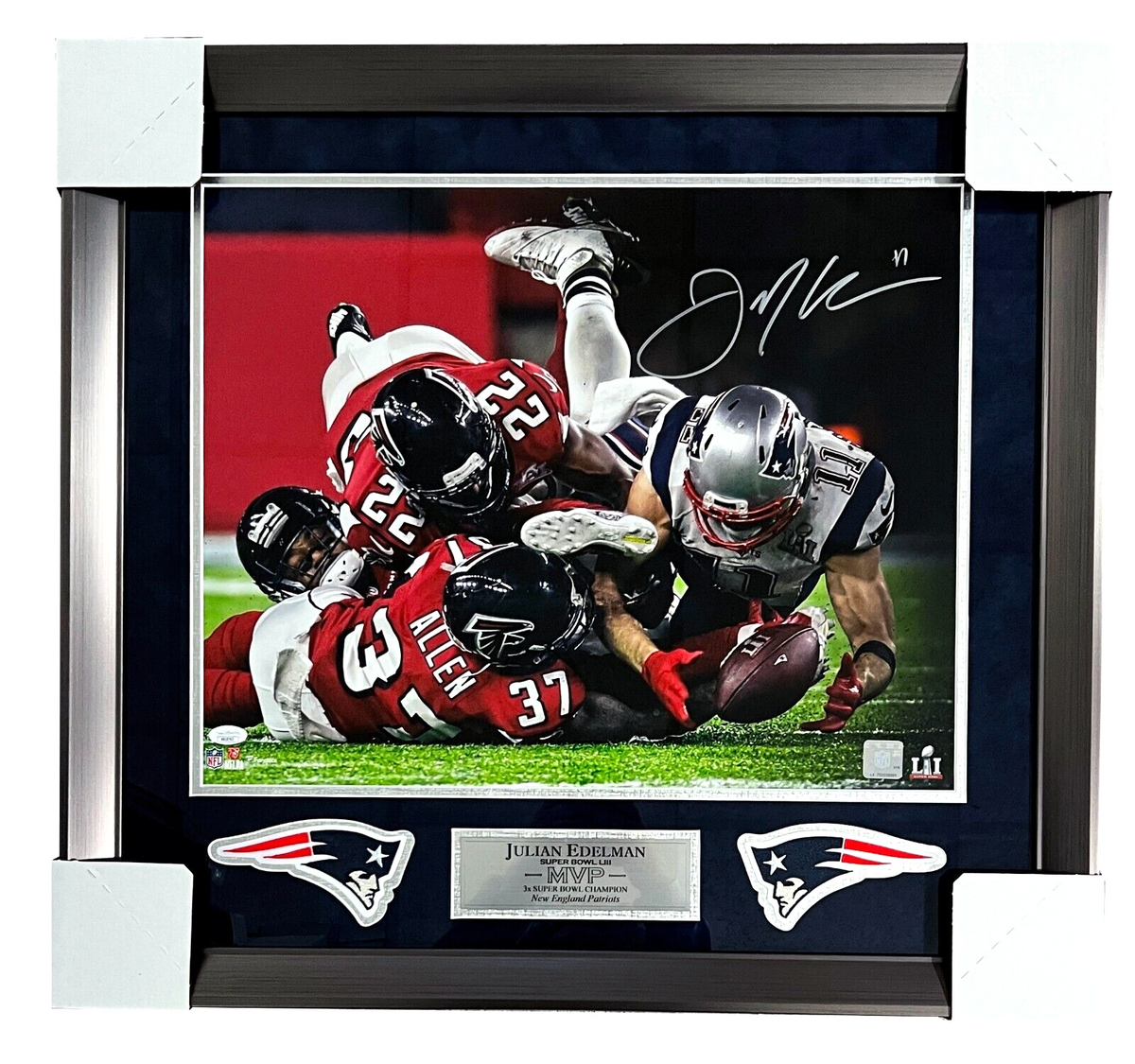 Julian Edelman New England Patriots Signed SB LI 'The Catch' 16x20 Photo JSA