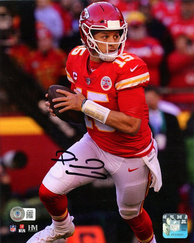 Patrick Mahomes Kansas City Chiefs Signed 8x10 Photo BAS Beckett