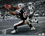 Randy Moss New England Patriots Signed 16x20 Photo Spotlight Catch vs Jets JSA