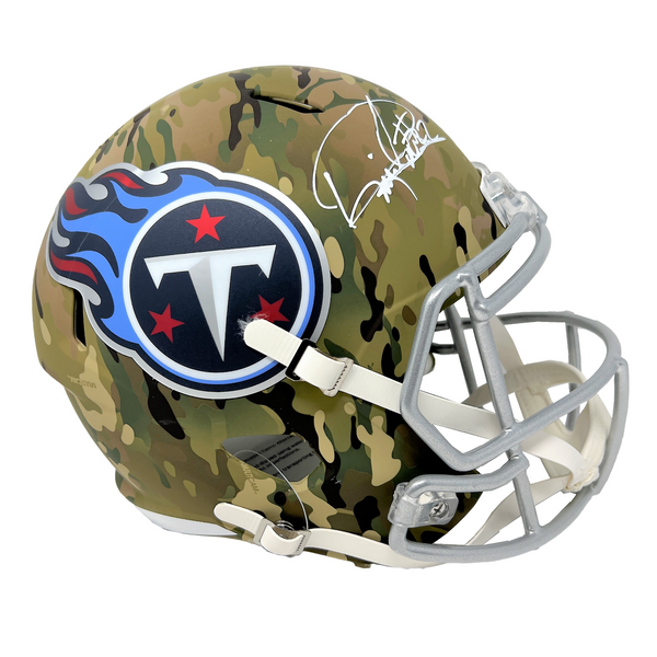 : Derrick Henry Autographed Tennessee Titans Flat White Replica  Full-Size Football Helmet - BAS COA : Collectibles & Fine Art